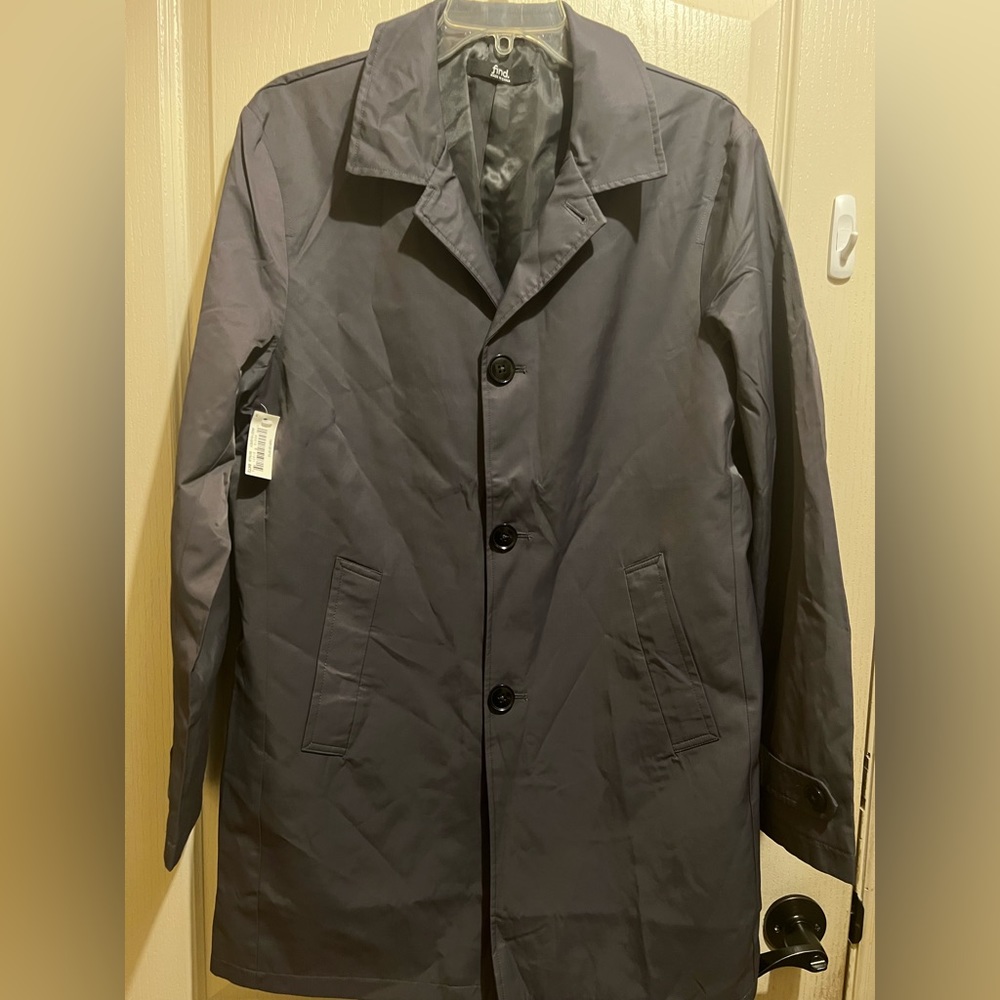 find. Men's Regular Fit Mac Coat